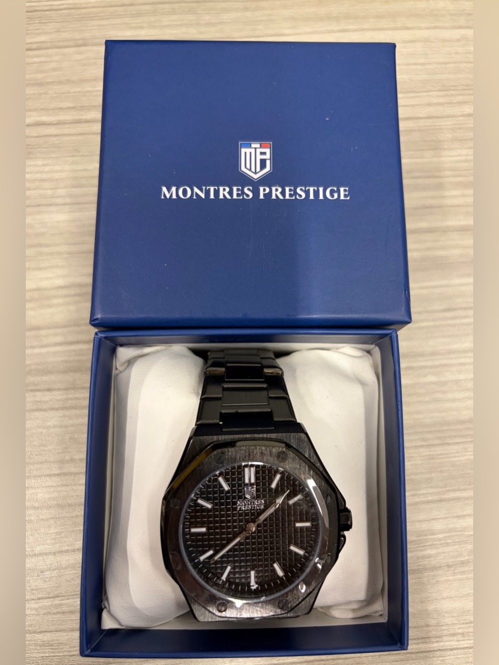 Montres Prestige MPW-0250 Watch by Invicta